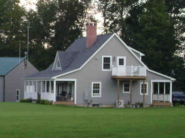 Building photograph for 92 TOWN LINE RD